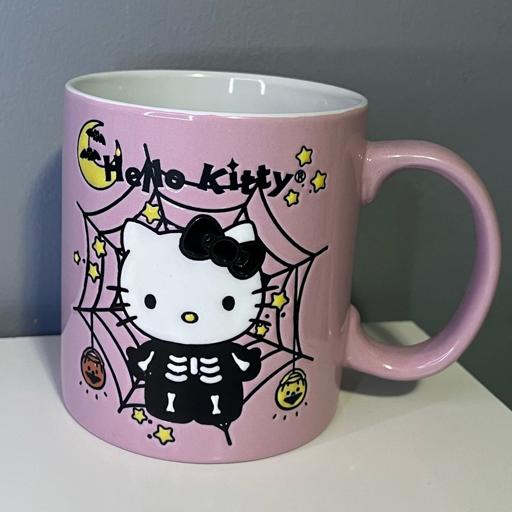 Hello kitty skeleton mug